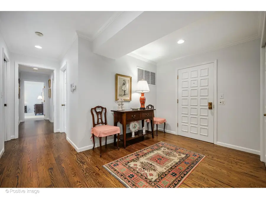 105 E Laurel Avenue #103, Lake Forest, IL 60045 - #3