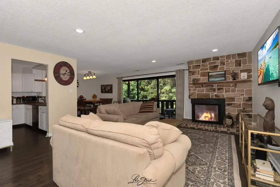 11210 S Cherry Court #52D, Palos Hills, IL 60465 - #3