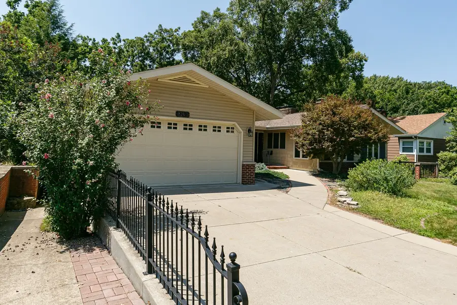 1831 45th Street, Moline, IL 61265 - #2