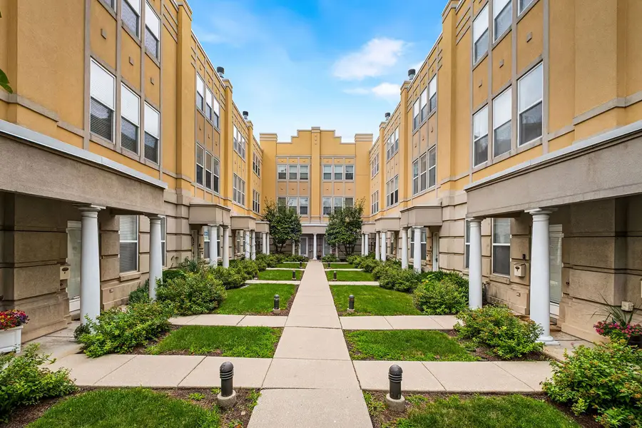 7521 Brown Avenue #E, Forest Park, IL 60130 - #2