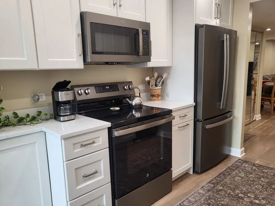 1709 Northfield Square #B, Northfield, IL 60093 - #2