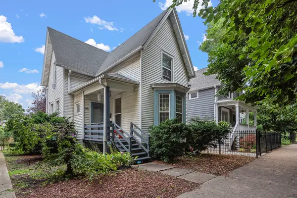 3106 N Sawyer Avenue, Chicago, IL 60618