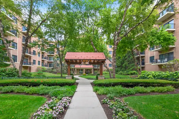 5100 W 96th Street #240, Oak Lawn, IL 60453