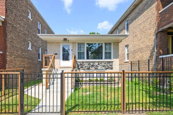 4008 S Albany Avenue, Chicago, IL 60632