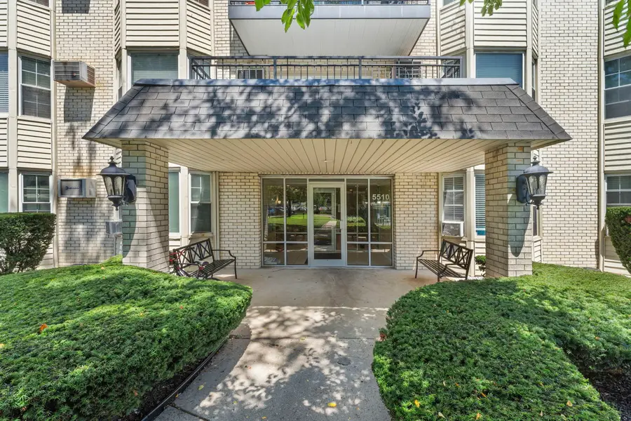 5510 Lincoln Avenue #B310, Morton Grove, IL 60053 - #2