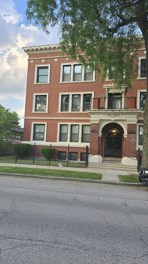3733 S Lake Park Avenue #1, Chicago, IL 60653