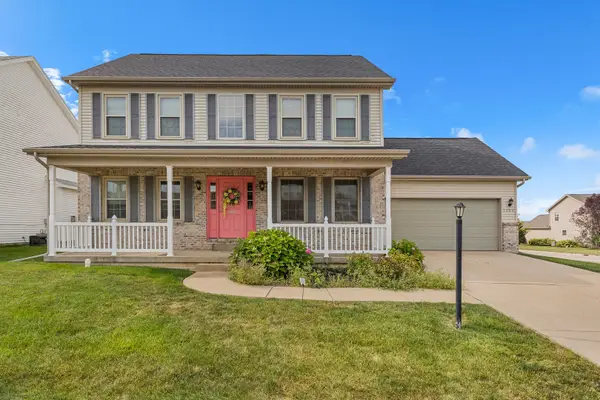 1701 Hunters Ridge Court, Mahomet, IL 61853