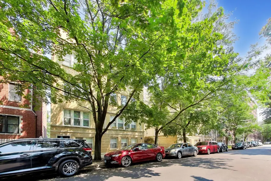 6815 N Lakewood Avenue #3N, Chicago, IL 60626 - #2