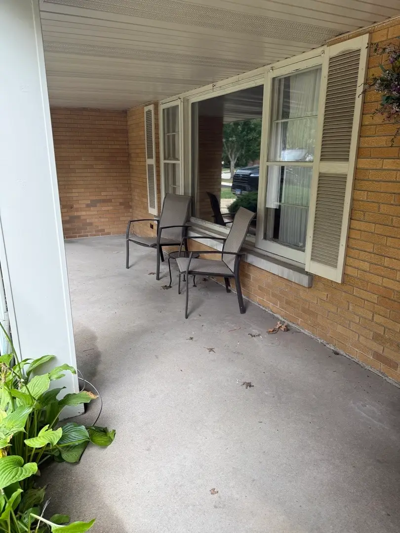 435 S Stratford Avenue, Elmhurst, IL 60126 - #3
