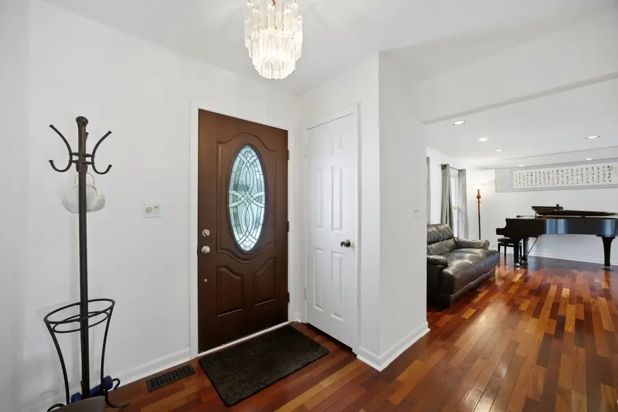 Address Withheld By Seller, Buffalo Grove, IL 60089 - #2