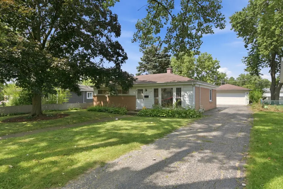 364 N Biermann Avenue, Villa Park, IL 60181 - #2