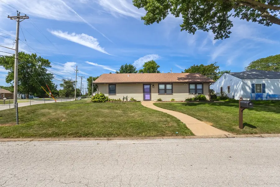 7202 Kelling Street, Davenport, IA 52806 - #2