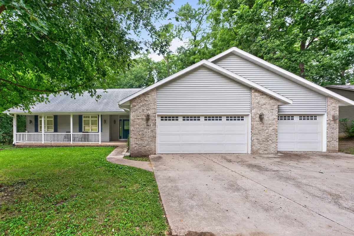862 Briggs Avenue, Dixon, IL 61021 - #1