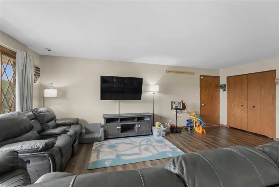 10704 Kilpatrick Avenue #3B, Oak Lawn, IL 60453 - #3