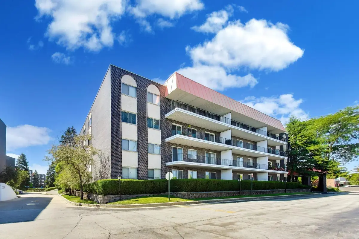 4949 Golf Road #401, Skokie, IL 60077 - #1