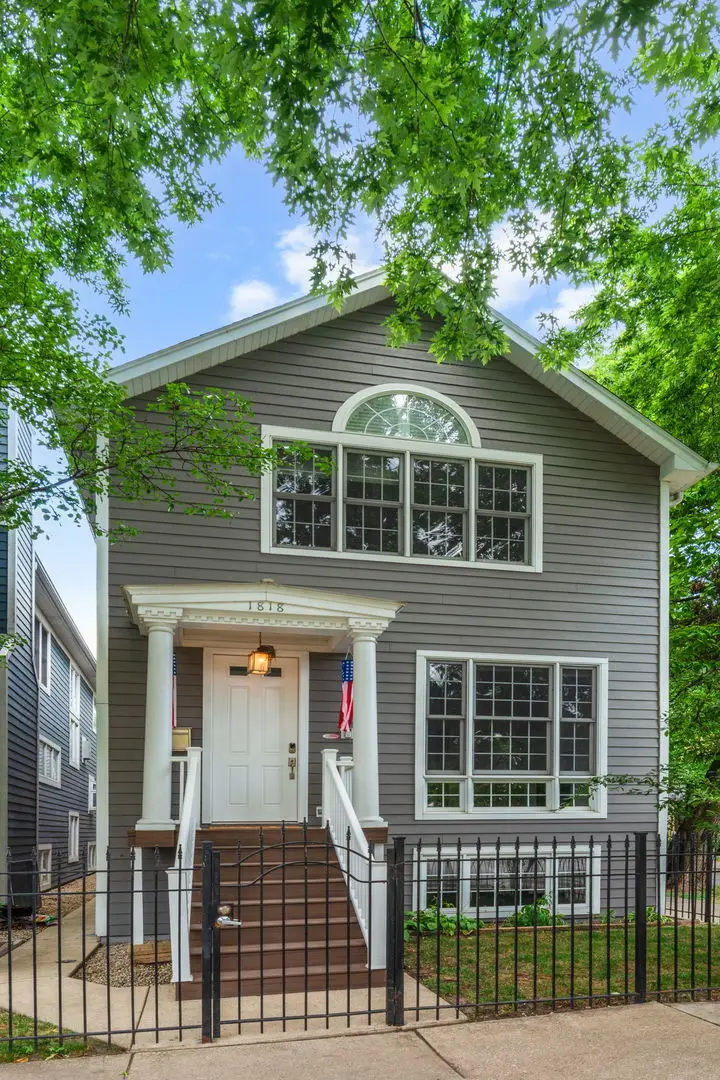 1818 W Barry Avenue, Chicago, IL 60657 - #1