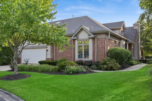 4 Shadow Creek Circle, Palos Heights, IL 60463