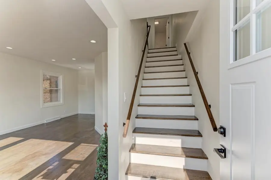 6218 W Foster Avenue, Chicago, IL 60630 - #2
