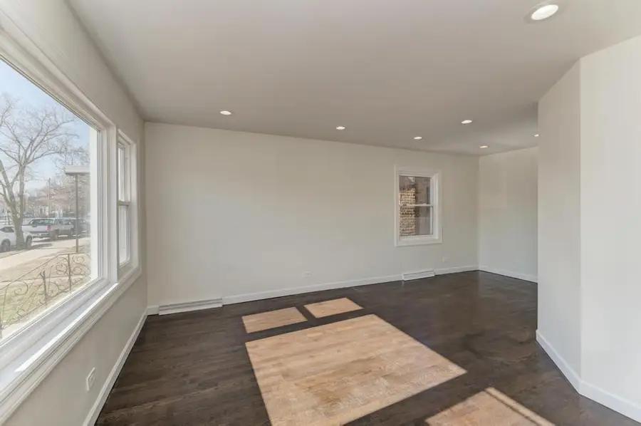 6218 W Foster Avenue, Chicago, IL 60630 - #3