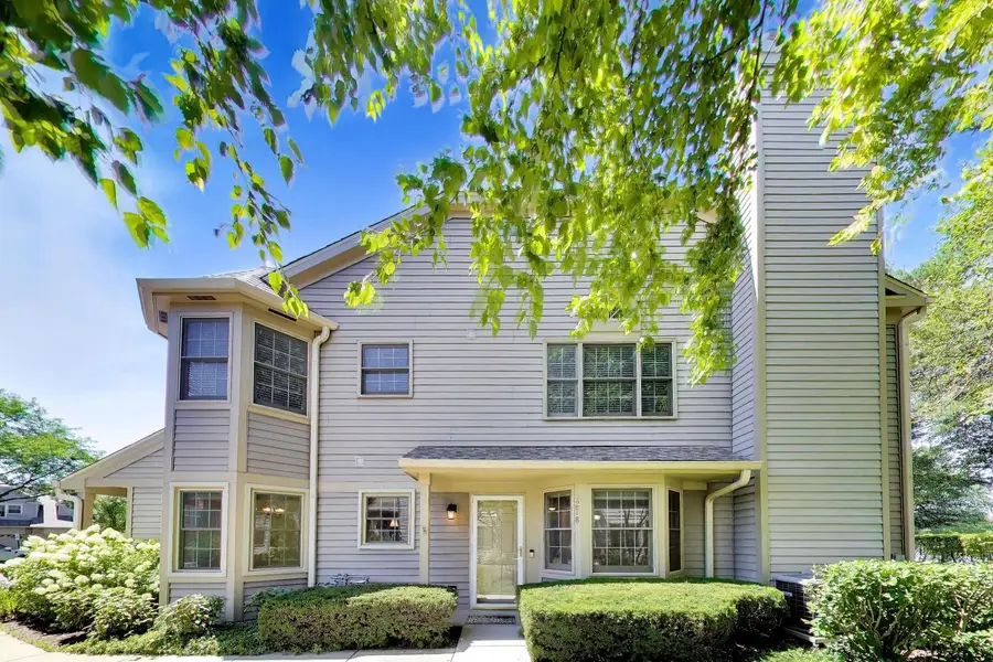 3278 N Carriageway Drive, Arlington Heights, IL 60004 - #2