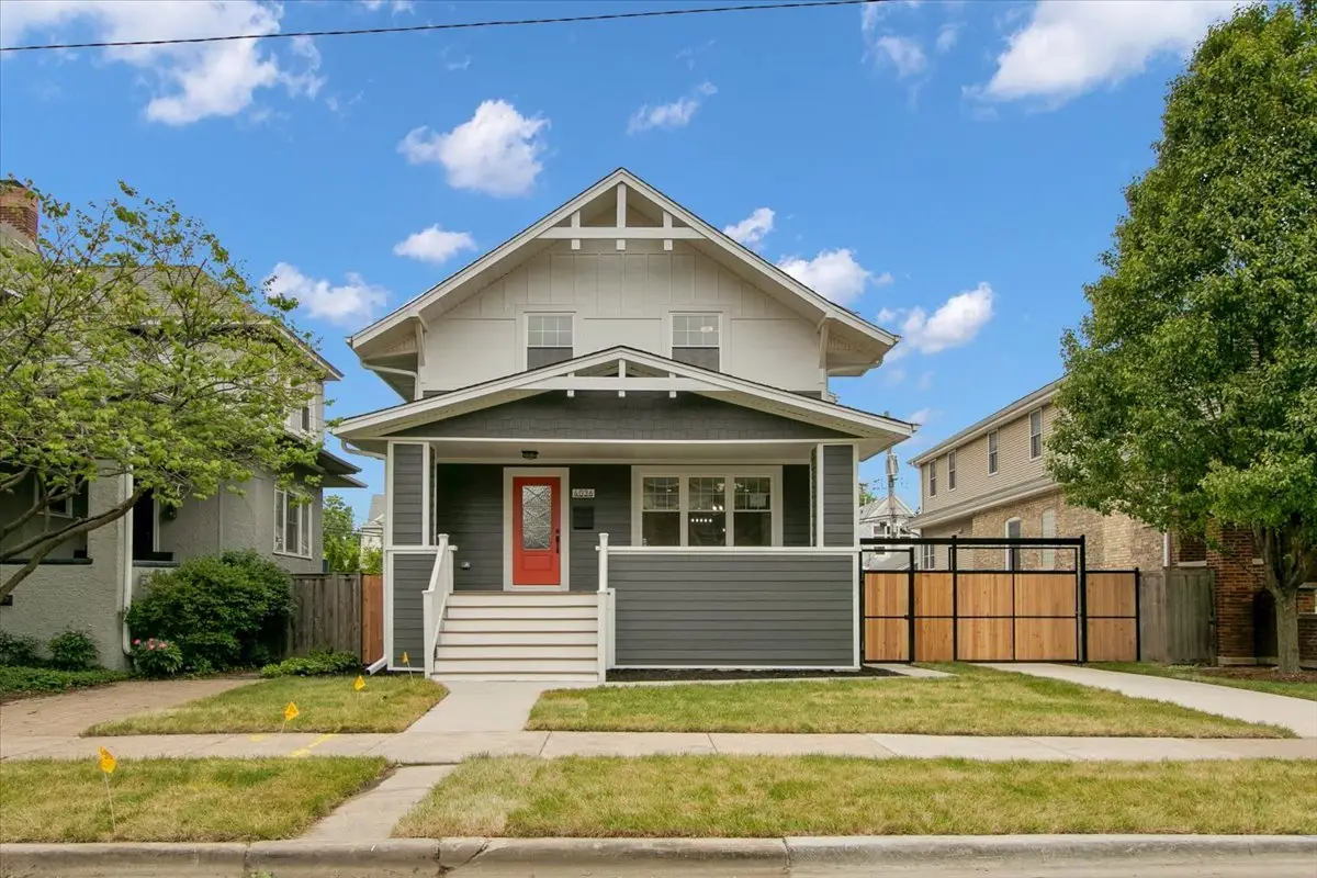 4036 W Warwick Avenue, Chicago, IL 60641 - #1