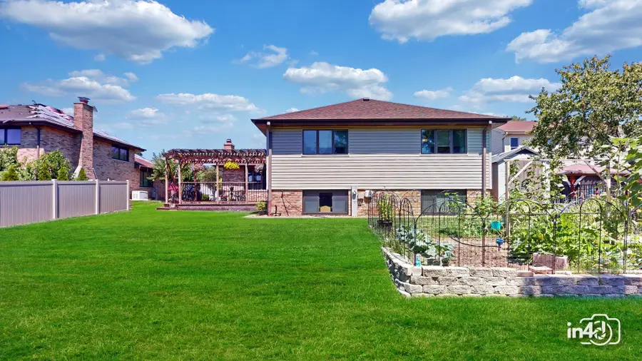 1809 Eaton Drive, Woodridge, IL 60517 - #2