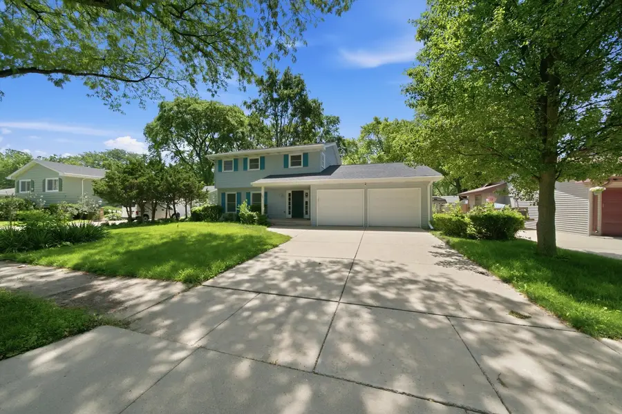 1520 Crestwood Court, Aurora, IL 60506 - #2