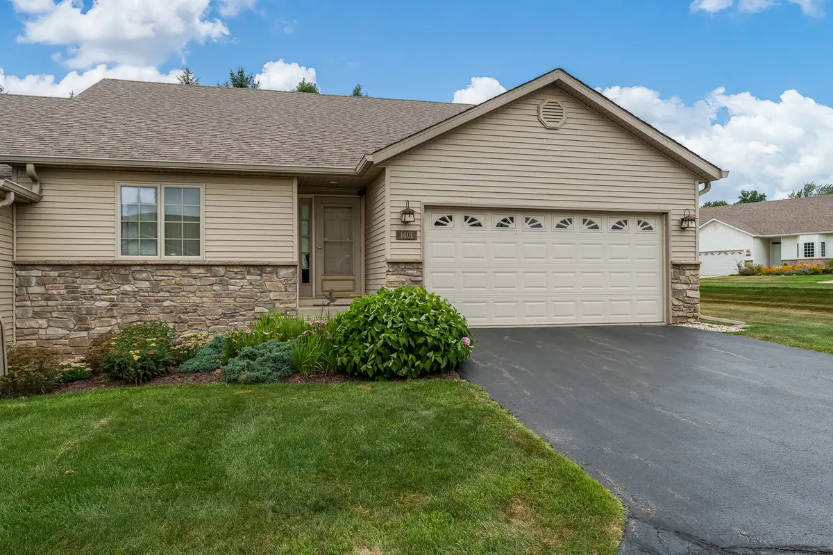 1401 Stone Bridge Crossing #1401, Rockford, IL 61108 - #1