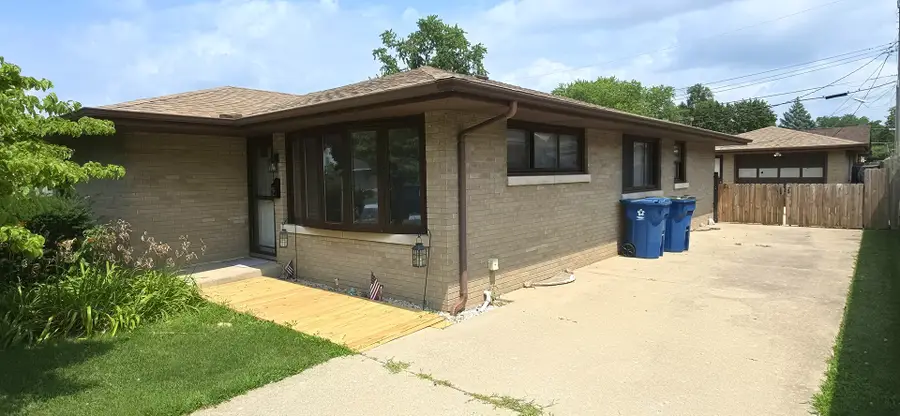 1904 Oakland Avenue, Crest Hill, IL 60403 - #2