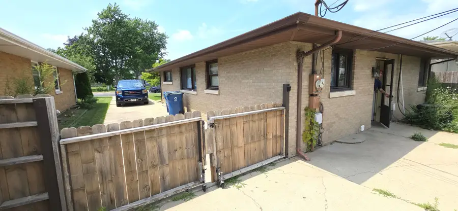 1904 Oakland Avenue, Crest Hill, IL 60403 - #3