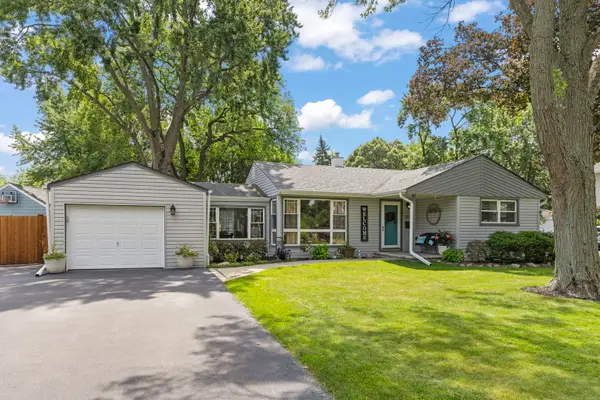 2304 Meadow Drive, Rolling Meadows, IL 60008