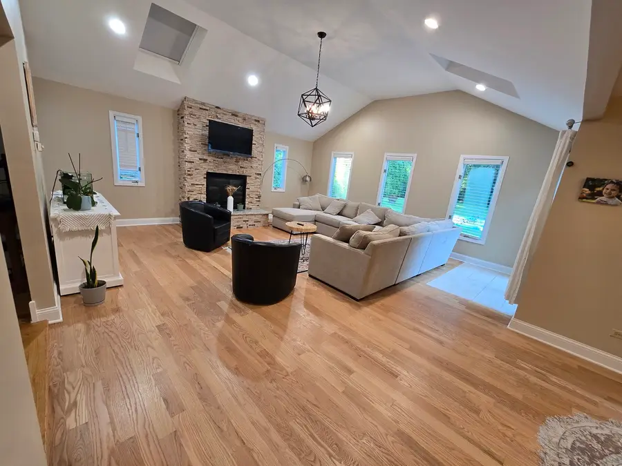 1909 W 56th Street, La Grange Highlands, IL 60525 - #2