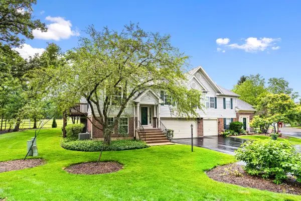1115 Hunt Wyck Court #1115, Elgin, IL 60120