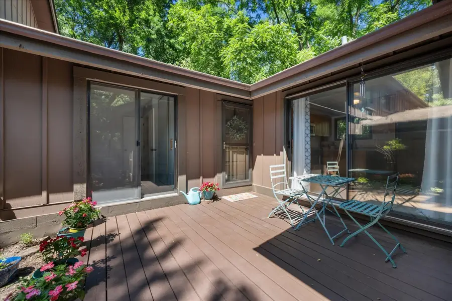 42W466 Red Bud Court, Saint Charles, IL 60175 - #2