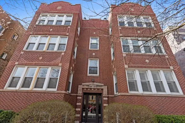 2449 W Foster Avenue #1E, Chicago, IL 60625