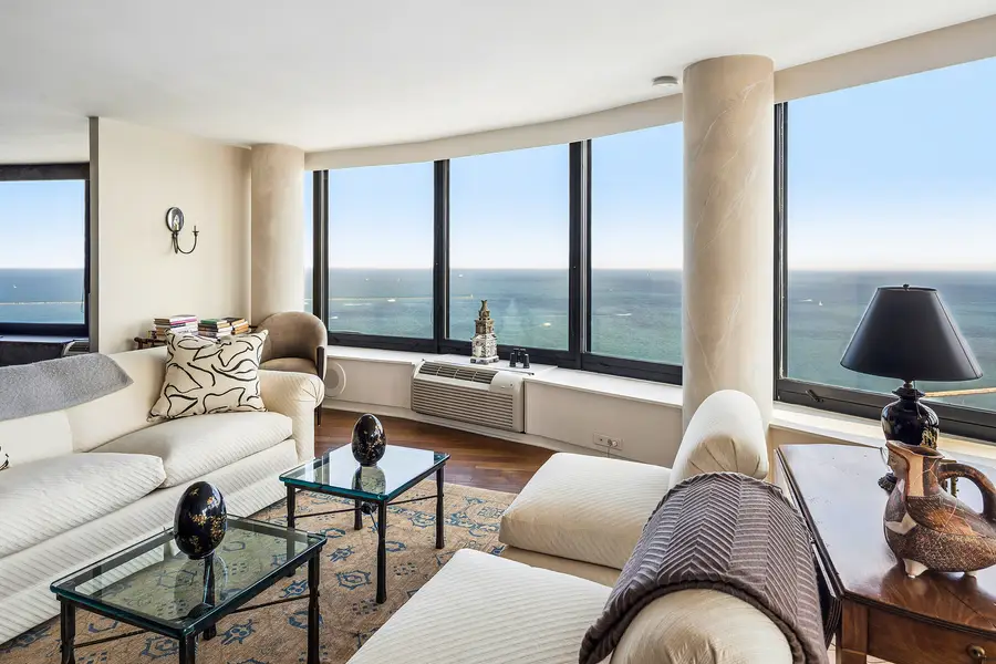 Address Withheld By Seller, Chicago, IL 60601 - #3
