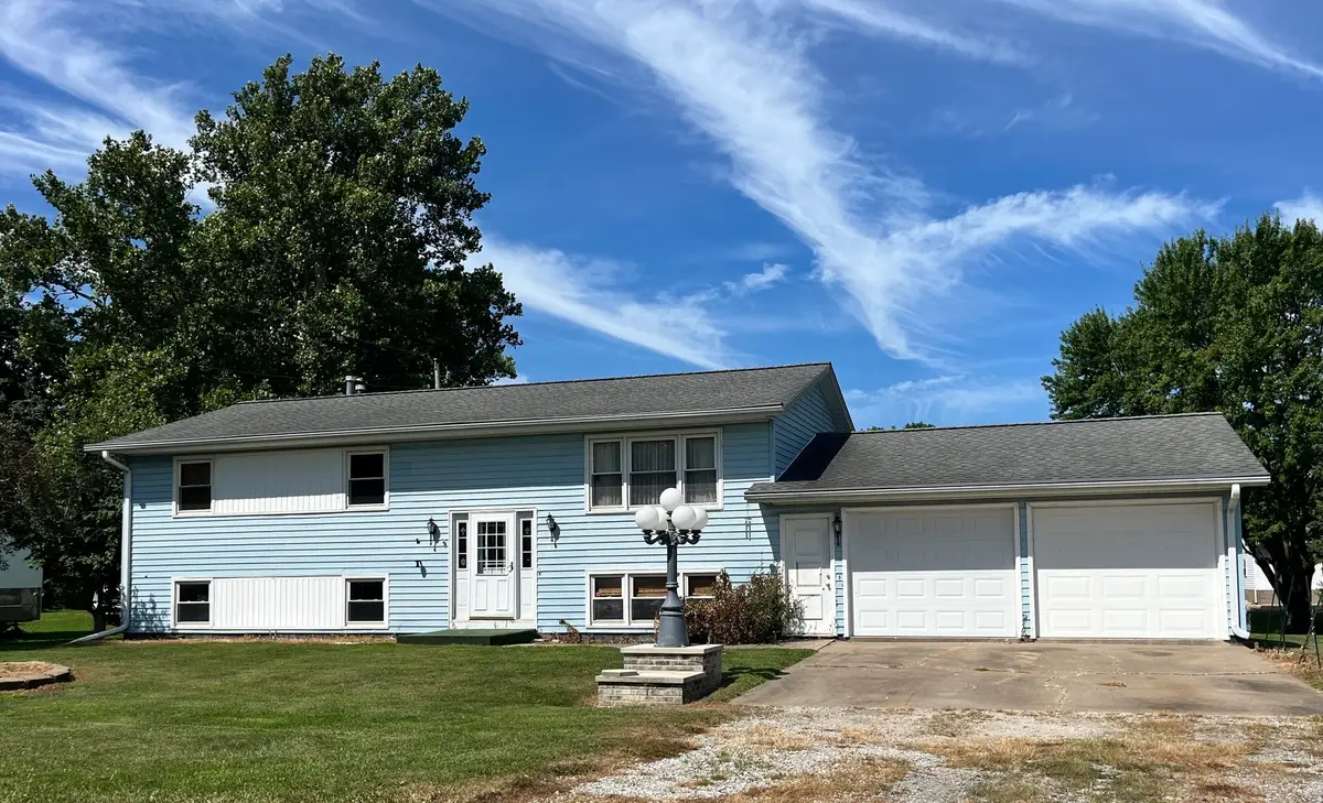 501 N 4th Avenue N, New Windsor, IL 61465 - #1