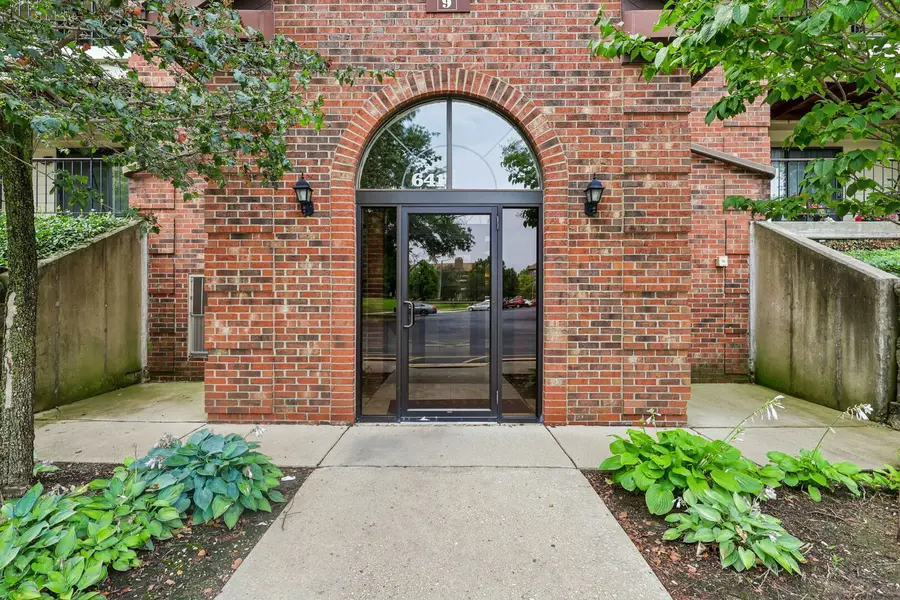 641 Hapsfield Lane #103, Buffalo Grove, IL 60089 - #3
