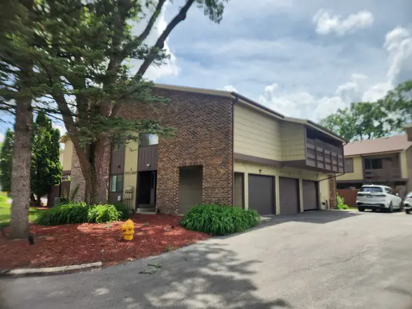 1 Stony Creek Drive #1B, Palos Hills, IL 60465