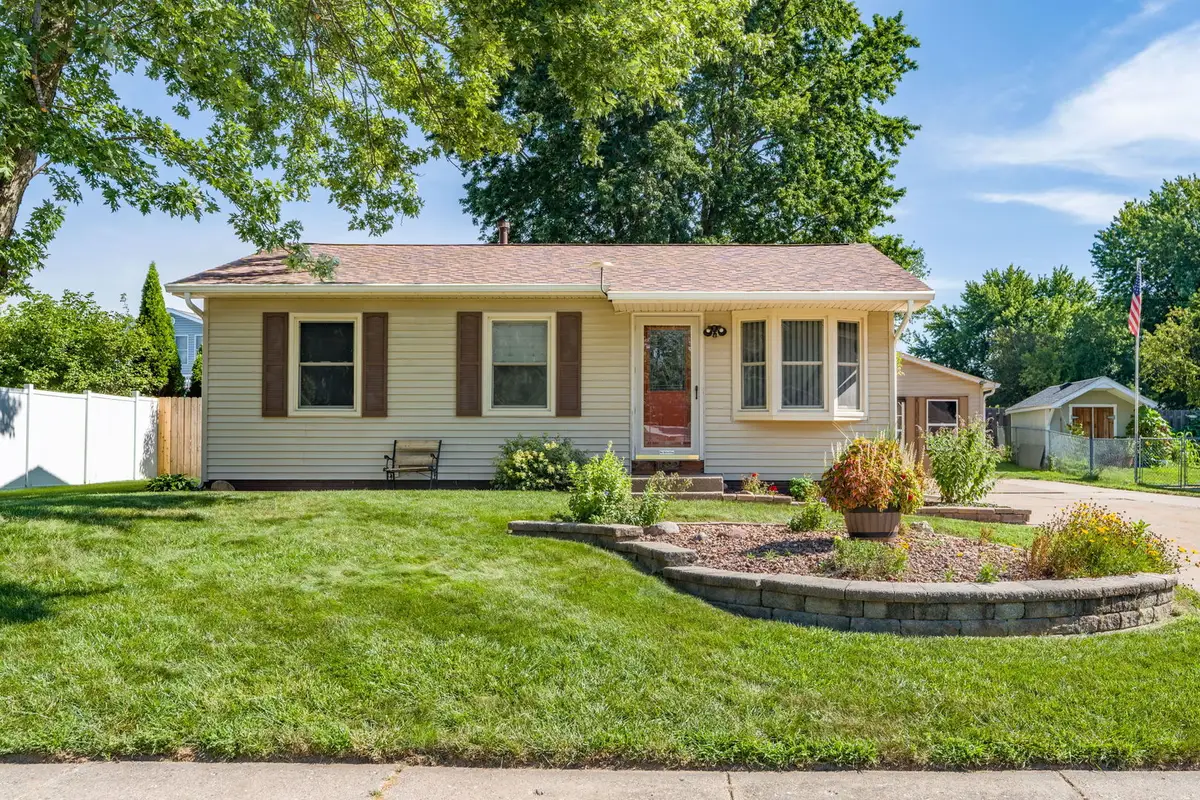 1622 Hitching Post Lane, Davenport, IA 52806 - #1