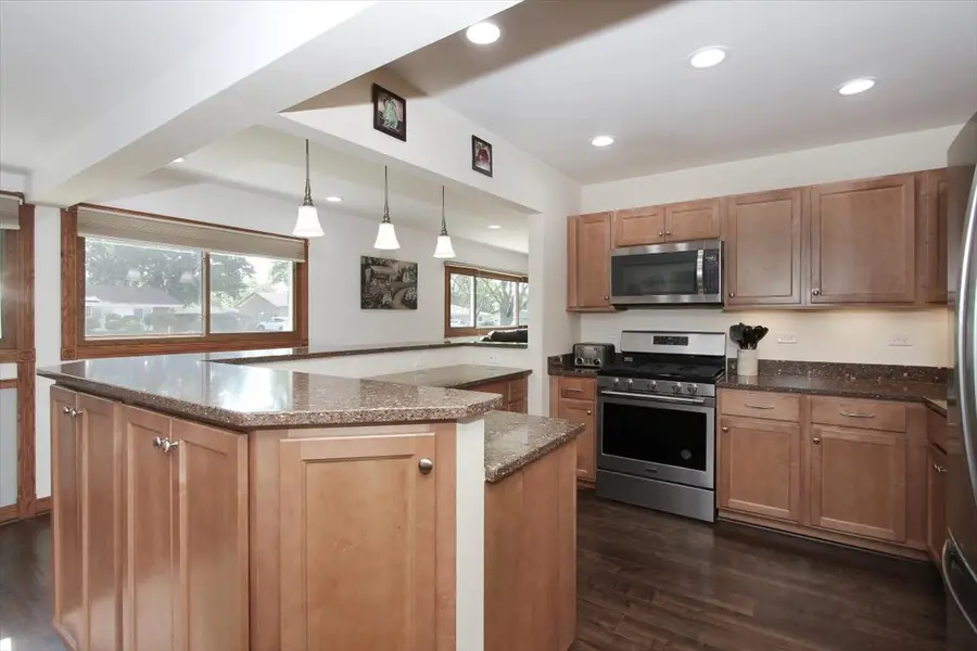 130 Westview Street, Hoffman Estates, IL 60169 - #2