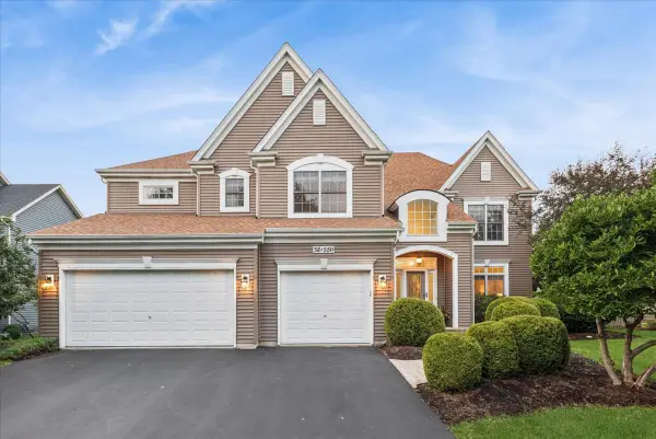 38W550 Callighan Place, Geneva, IL 60134