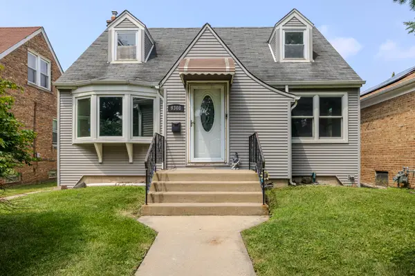 9308 S Troy Avenue, Evergreen Park, IL 60805