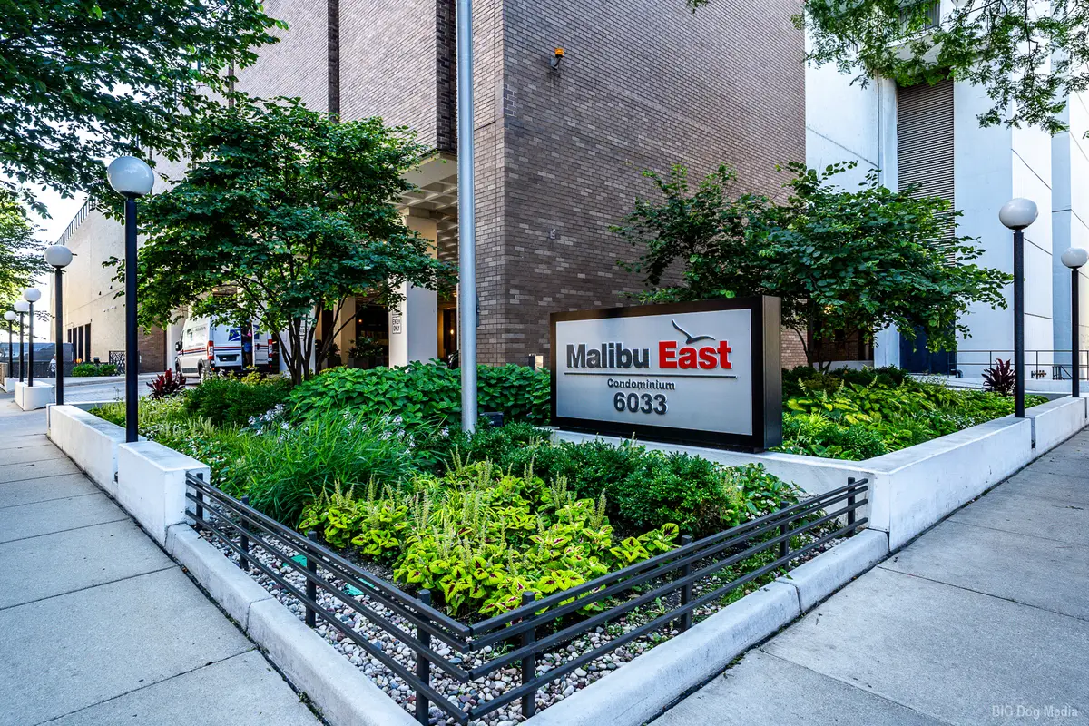 6033 N Sheridan Road #31M, Chicago, IL 60660 - #1