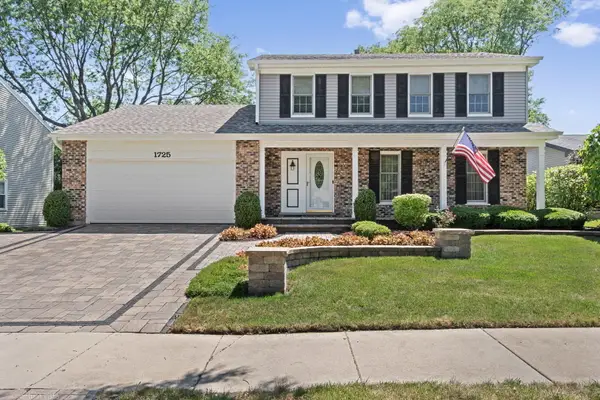 1725 Monmouth Place, Downers Grove, IL 60516