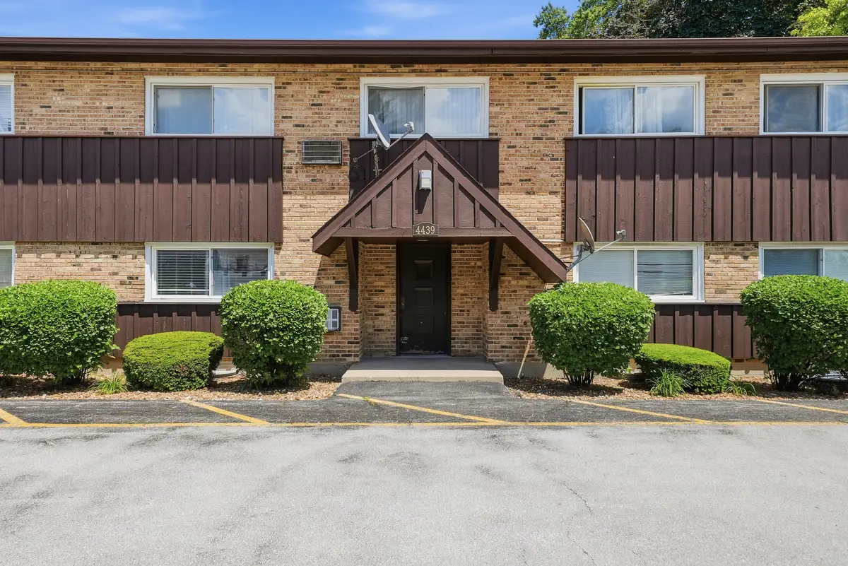 4439 Arbor Circle #1, Downers Grove, IL 60515 - #1