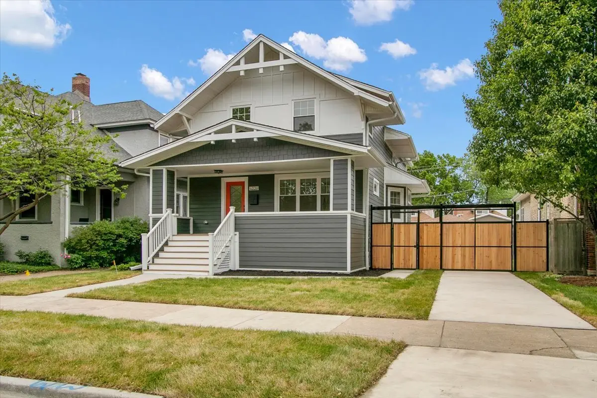 4036 W Warwick Avenue, Chicago, IL 60641 - #1