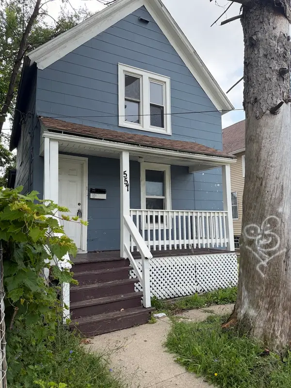 557 Oak Street, Waukegan, IL 60085
