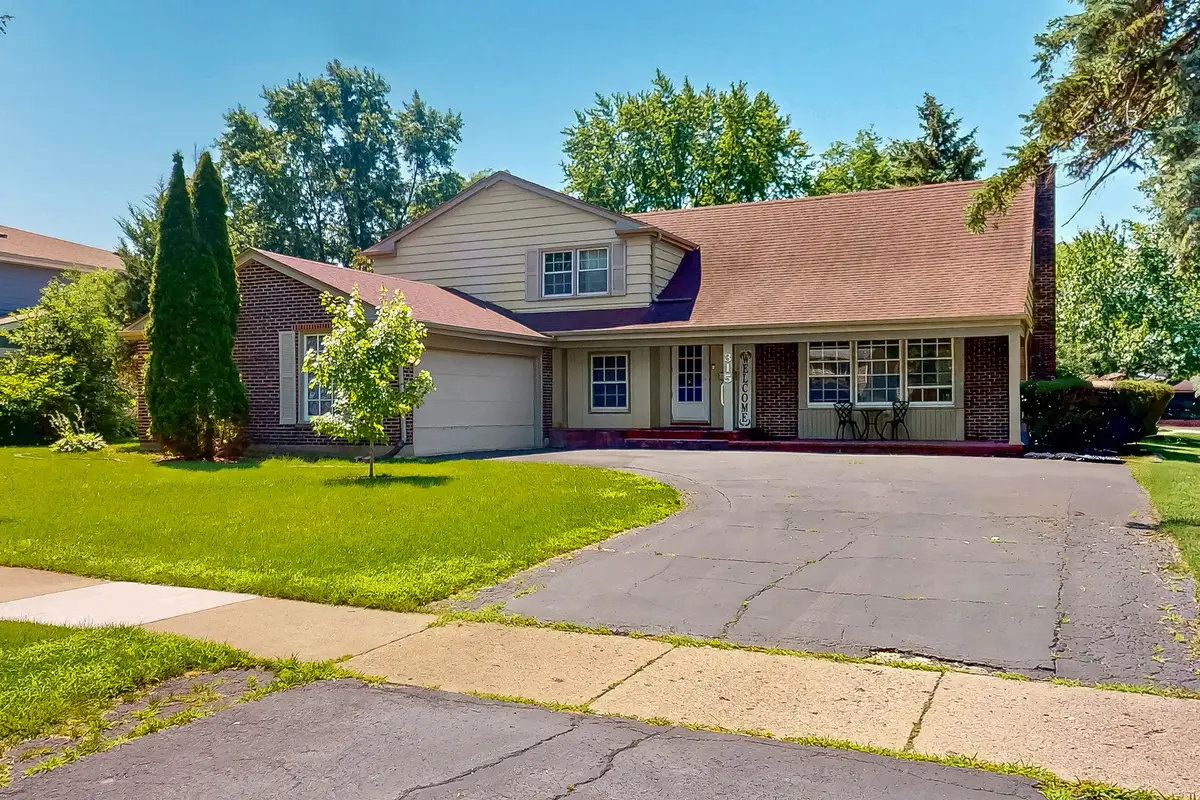 315 E Reseda Parkway, Palatine, IL 60067 - #1