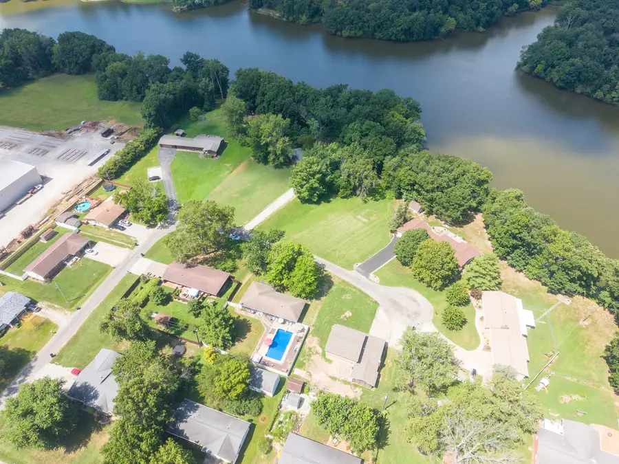 15 Lakedale Drive, Salem, IL 62881 - #2